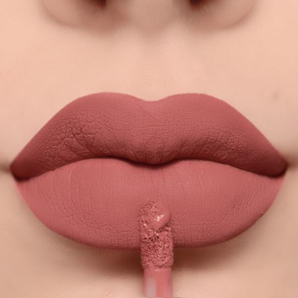 Batom Liquido Creamy Matte - Frosty | Mari Maria Makeup Clique e veja! - Imagem 4